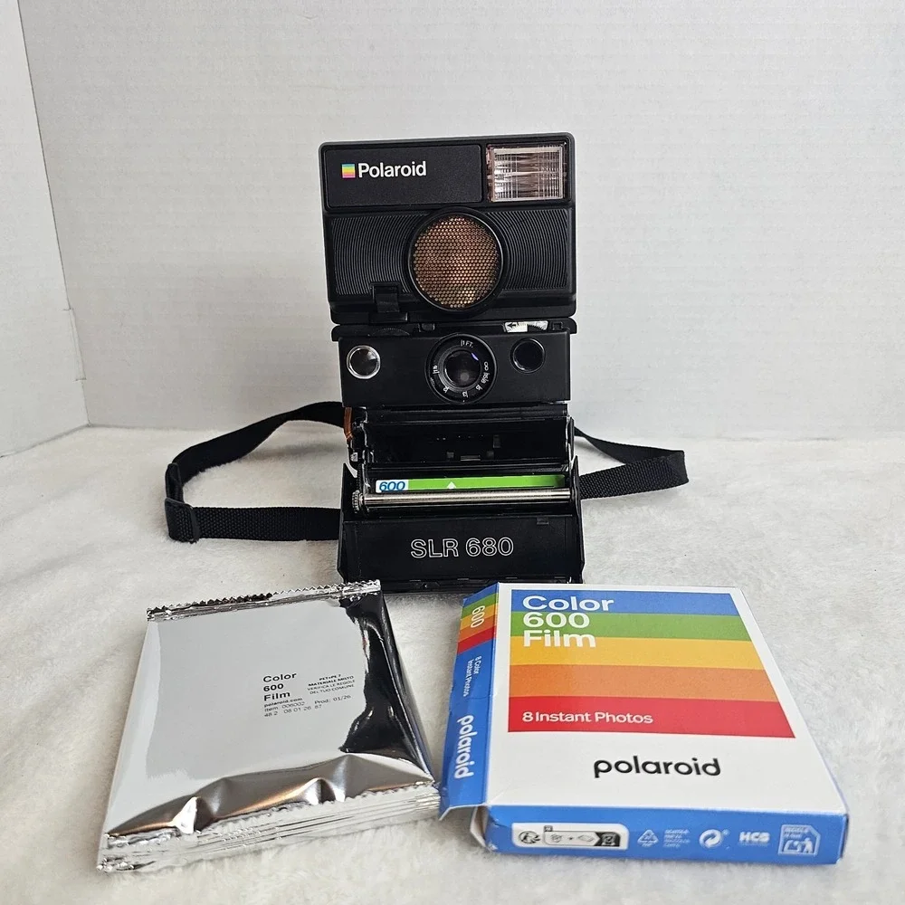 Vintage Polaroid SLR 680 Instant Film Camera Autofocus Folding Camera Tested